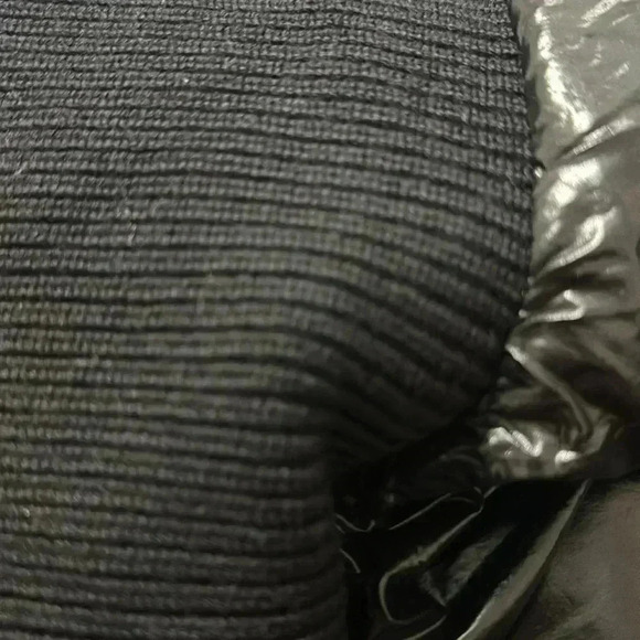 Moncler - Picture 14 of 16